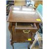 Image 2 : PR OF END TABLES WITH DRAWERS