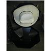 Image 2 : HAT BOX WITH HATS