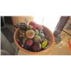 Image 1 : WOODEN BOWL WITH FRUIT