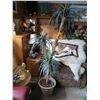 Image 1 : LARGE ARTIFICIAL PLANT