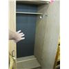 Image 2 : TWO DOOR CLOSET