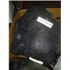 Image 3 : BOX OF MISC ROLLER SKATES, KNEE PADS, ARM PADS, HAT, ETC.