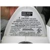 Image 2 : BISSEL HANDHELD CARPET CLEANER
