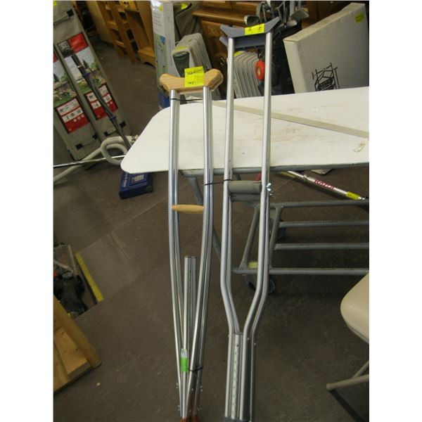 2 PR CRUTCHES