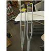 Image 1 : 2 PR CRUTCHES