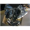 Image 2 : BOX OF ASSORTED SKI BOOTS