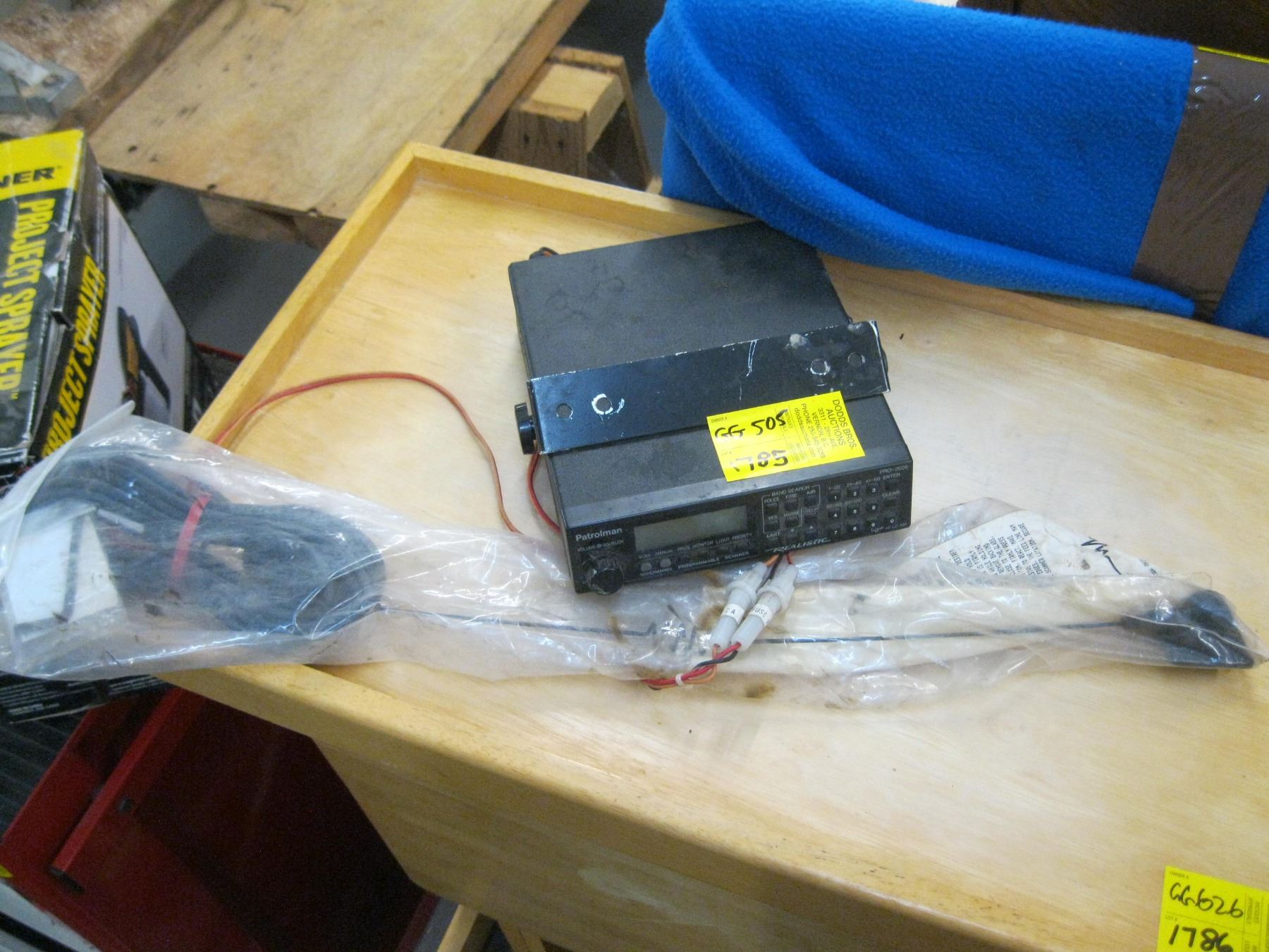 REALISTIC PATROLMAN 100 CHANNEL PROGRAMMABLE SCANNER WITH ANTENNA