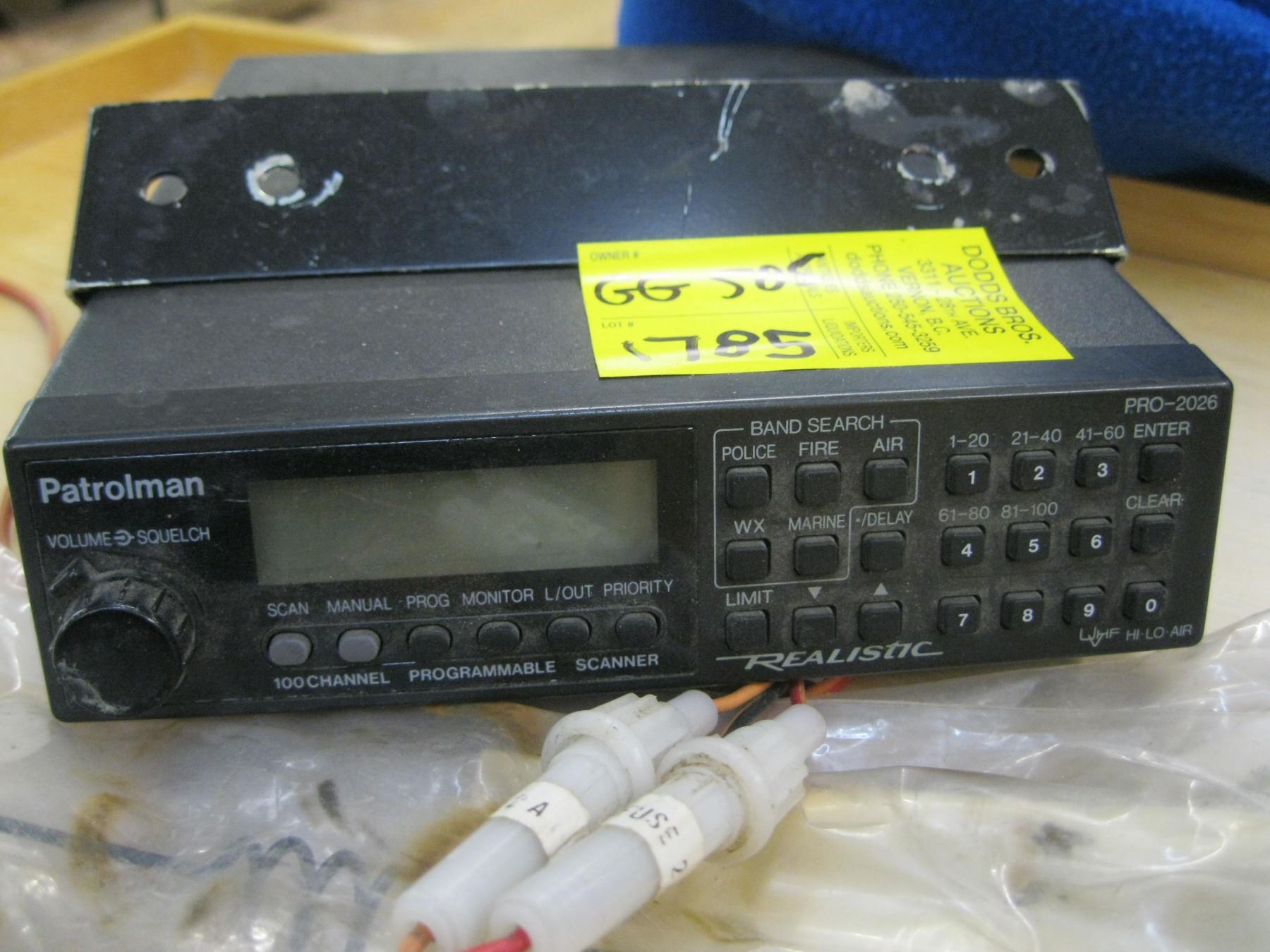 REALISTIC PATROLMAN 100 CHANNEL PROGRAMMABLE SCANNER WITH ANTENNA