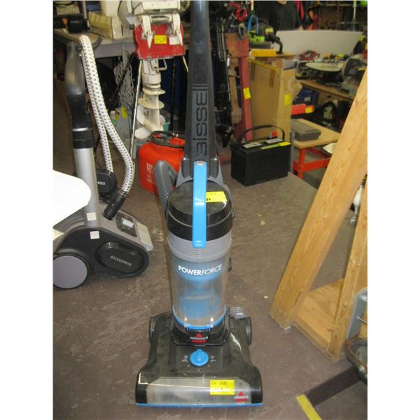 BISSEL UPRIGHT VACUUM