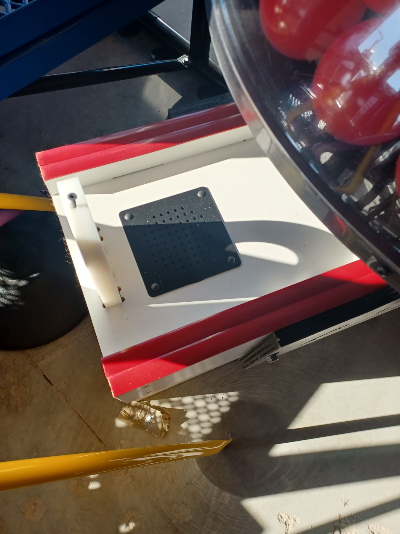 QUICK DROP - ARCADE GAME MACHINE (MODEL: AAGM-QD-110V; S/N: 2305)