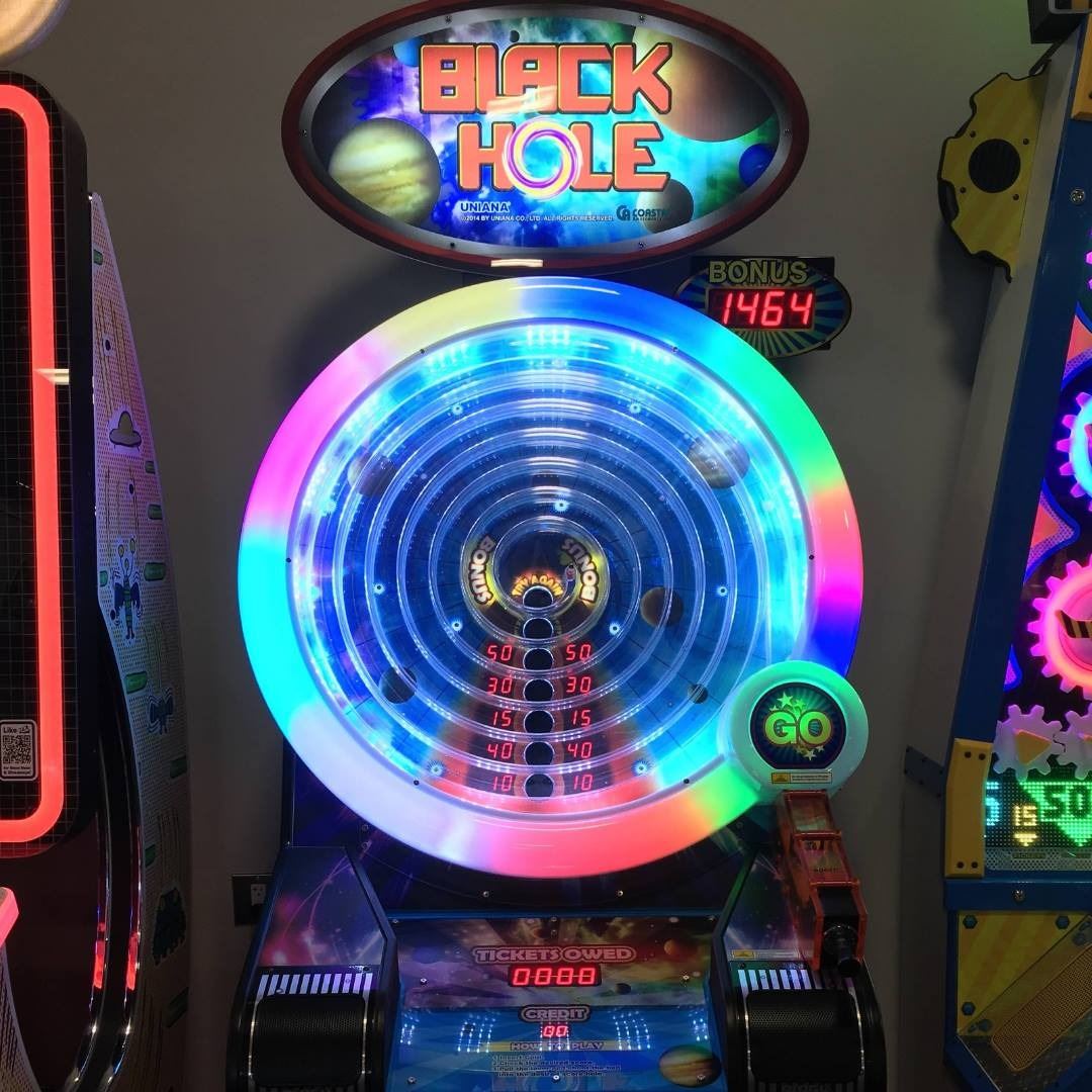 BLACK HOLE ARCADE GAME MACHINE (S/N U_BH20141282; Mft'd FEB 2015)