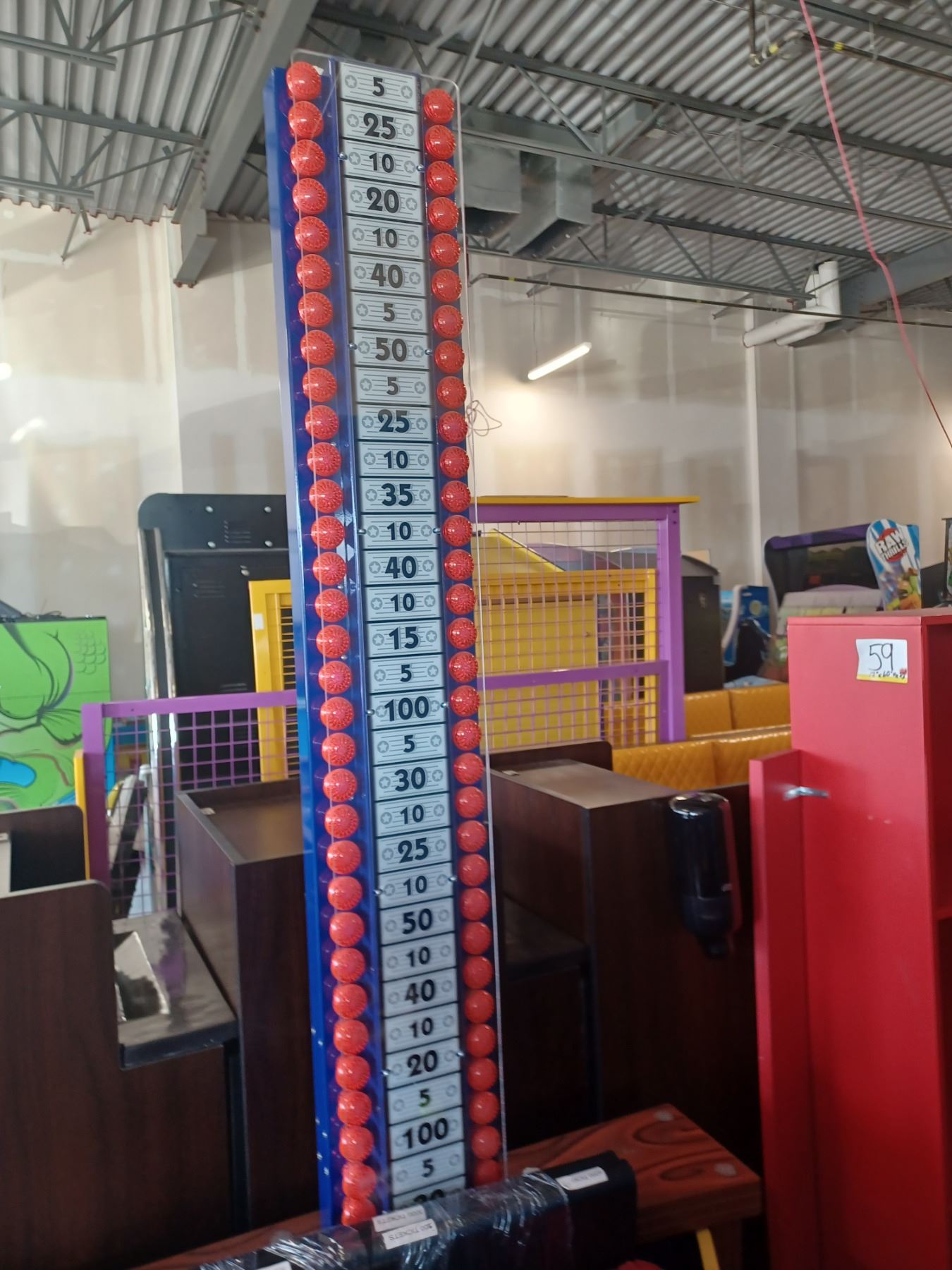 WHACK 'N WIN ARCADE GAME MACHINE W/ 2 LOG STOOLS.