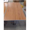 Image 1 : 4- 24" x 42" TABLES