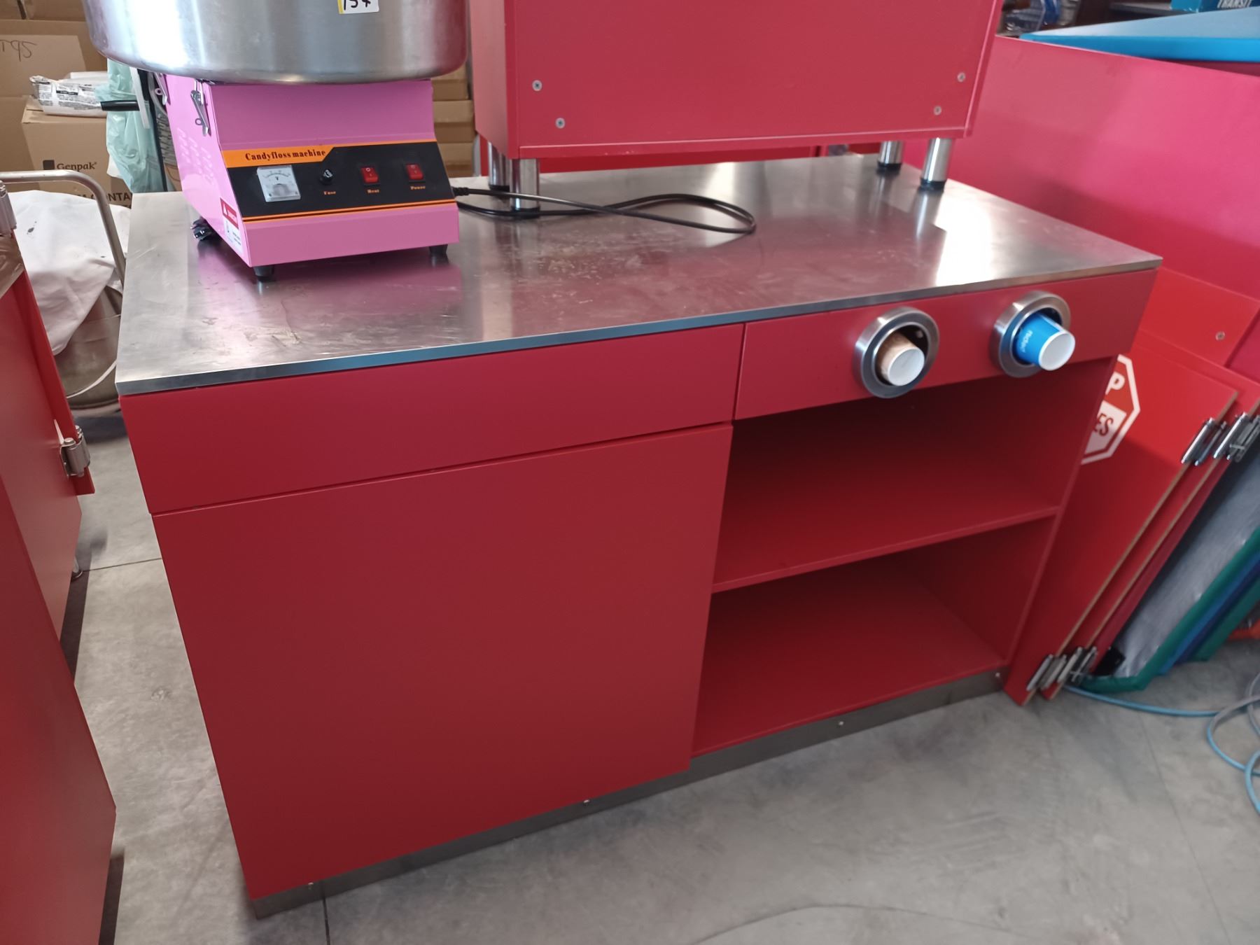 RED COUNTER (RED w/ STLS.STL. TOP)30