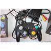 Image 2 : Nintendo Gamecube w/ Controller and (3) Games (Powers on)