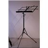 Image 3 : Vanguard Tripod and Collapsible Music Stand