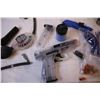 Image 2 : Airsoft Gun w/ (2) Clips and Pellets + Misc