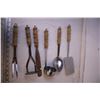 Image 4 : Assorted Strainers and Kitchen Items