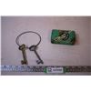 Image 1 : (2) Keys and a Tip Top Tin