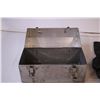 Image 4 : Metal Lunch Box, Leather Gloves, Battery Tester, Harness Strap (untested)