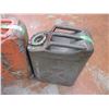 Image 3 : *(3) Military gas cans