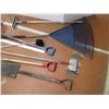 Image 3 : *Snow scoop, shovel, rake + misc