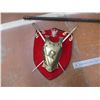 Image 2 : *Decorative coat of arms + swords