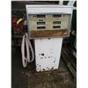 Image 2 : 1960's Bennett Bowser Pump 50"