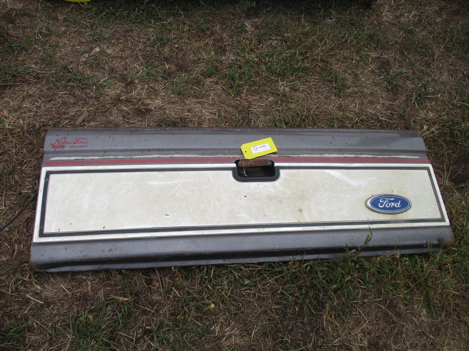 1982-87 Ford Ranger end gate - Bodnarus Auctioneering