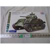 Image 1 : 1/35 Scale M4A3 Sherman Tank (new)