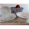 Image 2 : (3) porcelain Bowls - (2) Metal bowls - Purse - Laundry Basket