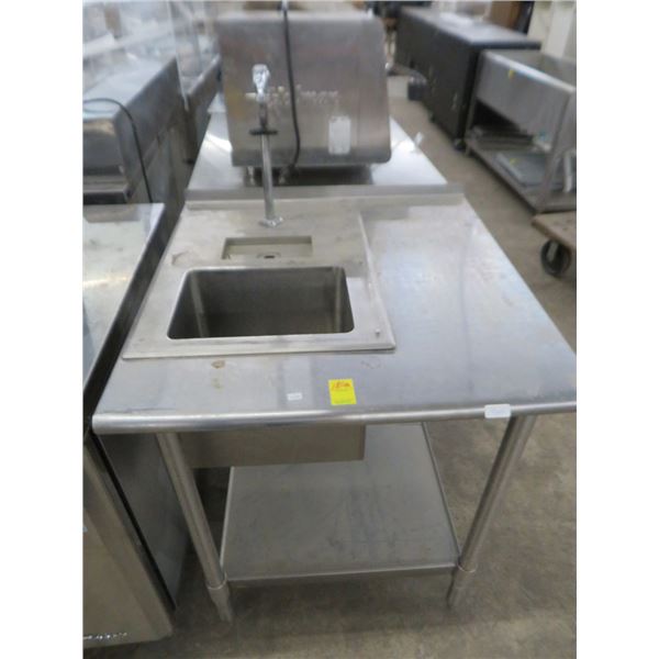 30" S/S Bullnose Table w/Sink & Undershelf