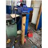 Image 2 : 5" VICE ON FLOOR STAND- MUST BE UNBOLTED FROM THE FLOOR