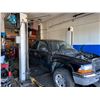 Image 1 : 7000 LB CINCINATTI MACHINEX AUTO LIFT, WORKS WELL, FLOOR MOUNTED SO MUST BE REMOVED FROM BUILDING
