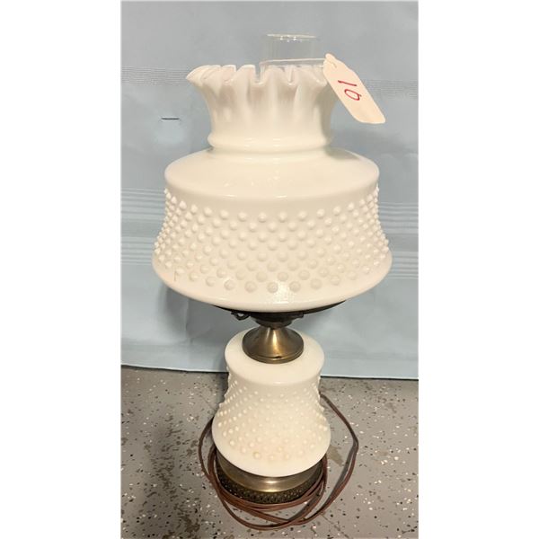 Hobnail milk Glass Table Lamp