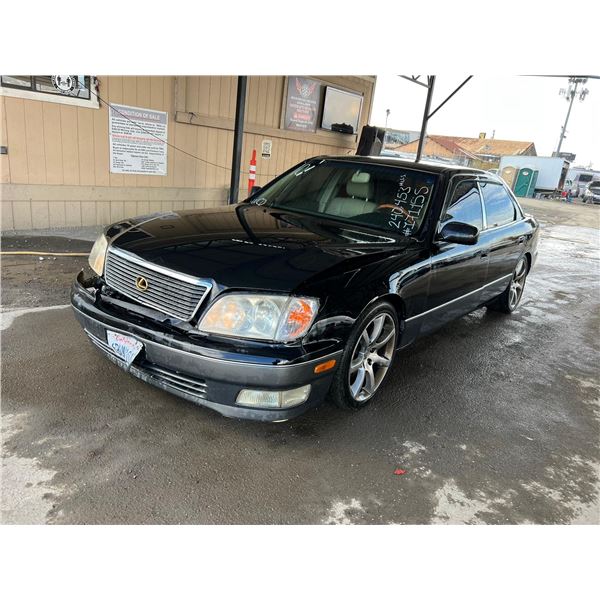 2000 Lexus LS 400