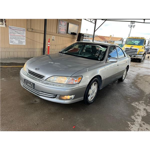 2000 Lexus ES 300
