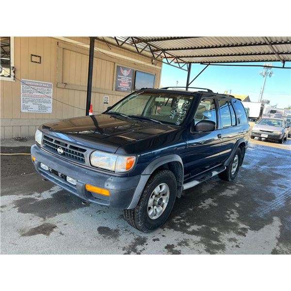 1997 Nissan Pathfinder XE