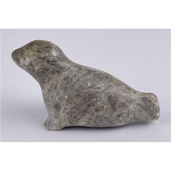 Alaskan Inuit Eskimo Soapstone Seal Carving