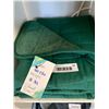 Image 3 : Hippo Hug Weighted Blanket -40x60 15lbs green