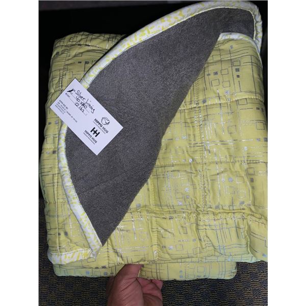 Hippo Hug 22lb Weighted Blanket 40 x 70-Silver Lining