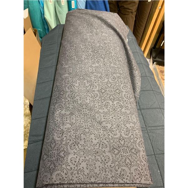 Paisley Bolt of Fabric (13.72m)