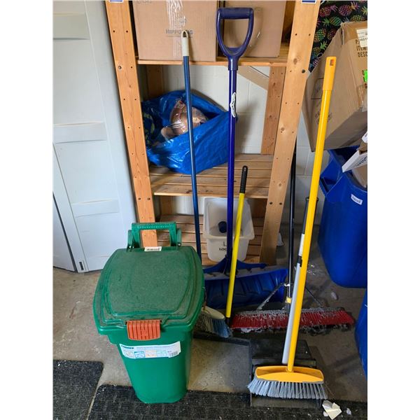 Lot of assorted Cleaning Supplies