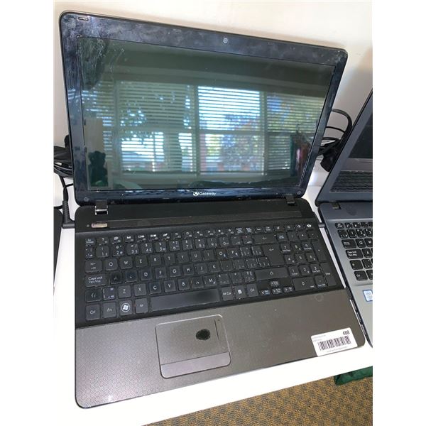 Gateway Lap Top with Adapter , plugged in and powers up, HD cleaned