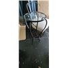Image 12 : Table & Chair Cat C