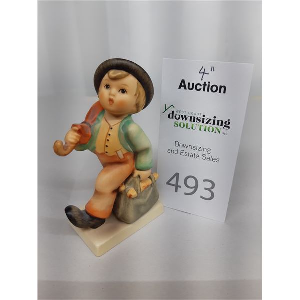 Hummel Figurine Merry Wanderer Cat A
