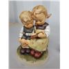 Image 2 : Hummel Figurine Smart Little Sister Cat A
