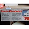 Image 6 : Revell Model Kit Queen Elizabeth 2 Cat A