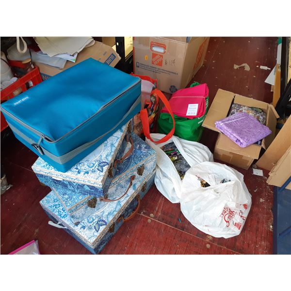 Large Assortment of Novelty Fabrics & Cases Cat A