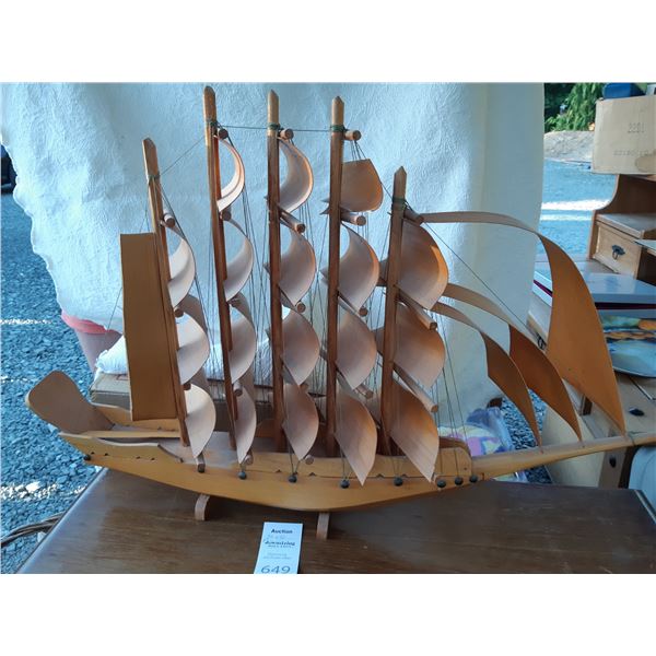 Wood Sailship Cat B